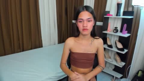 Snapshot of petiteasianaliyah chatting on 11-03-25, 05:20 Aliyah online show from 11-03-25, 05:20