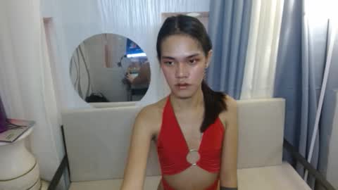 Snapshot of petiteasianaliyah chatting on 11-08-25, 06:13 Aliyah online show from 11-08-25, 06:13