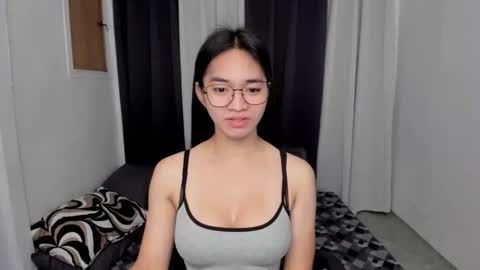Snapshot of petiteasianmarian chatting on 05-11-26, 07:33 bigcock Marian online show from 05-11-26, 07:33