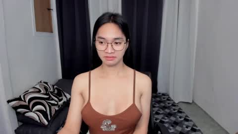 Snapshot of petiteasianmarian chatting on 05-12-26, 01:30 bigcock Marian online show from 05-12-26, 01:30