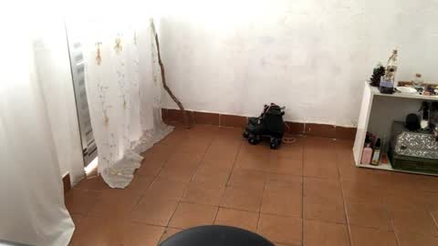 Mlian online show from 04-01-26, 04:04