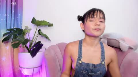 Snapshot of petitedanna chatting on 12-10-24, 11:08 Danna online show from 12-10-24, 11:08