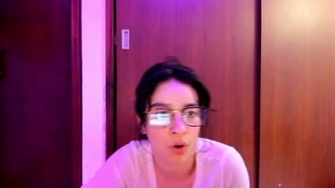 Snapshot of petitee_lunna chatting on 02-03-25, 04:14 Lunna online show from 02-03-25, 04:14