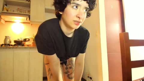 Lunna online show from 03-12-26, 01:23