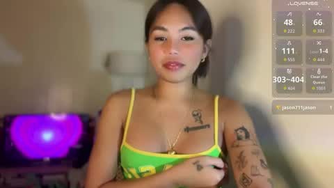 Snapshot of petitegirlx69 chatting on 10-26-25, 06:47 miss lisa online show from 10-26-25, 06:47