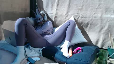 Snapshot of petitegirlypop chatting on 10-03-25, 11:57 petitegirlypop online show from 10-03-25, 11:57