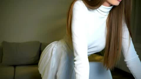 Petitegonwiild online show from 05-17-26, 08:05