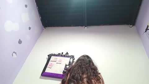 Snapshot of petiteivoryqueen chatting on 12-23-24, 04:44 danna online show from 12-23-24, 04:44