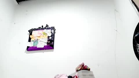 Snapshot of petiteivoryqueen chatting on 11-17-25, 03:56 danna online show from 11-17-25, 03:56