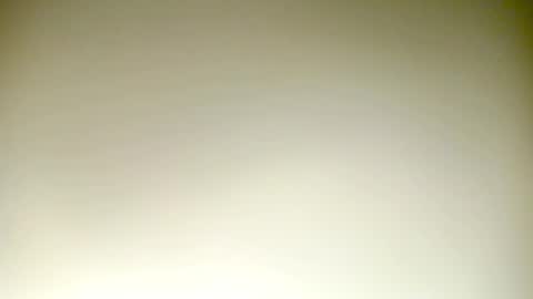 Snapshot of petiteivoryqueen chatting on 12-18-25, 04:18 danna online show from 12-18-25, 04:18