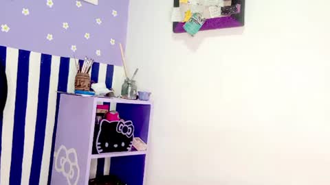 Snapshot of petiteivoryqueen chatting on 07-06-26, 04:09 danna online show from 07-06-26, 04:09