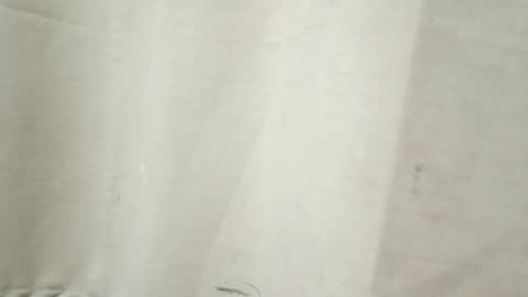 Snapshot of petiteivoryqueen chatting on 07-19-26, 04:27 danna online show from 07-19-26, 04:27