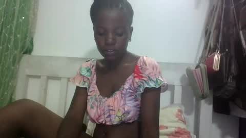 petitesweetchiq online show from 09-21-25, 06:42