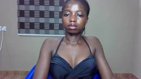 petitexxebony online show from 07-15-26, 07:30