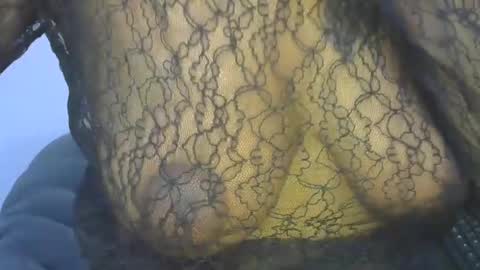 Snapshot of petitpearl chatting on 02-15-25, 07:17 petitpearl online show from 02-15-25, 07:17