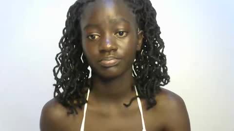 petitte_gyaal online show from 10-15-25, 06:57