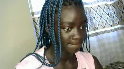 petitte_gyaal online show from 11-30-25, 07:45