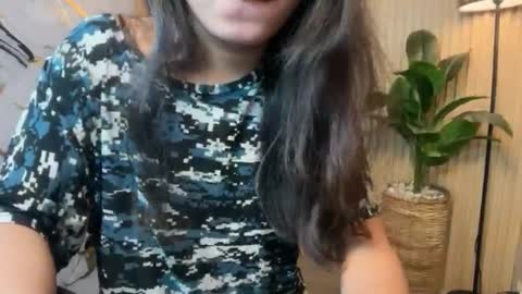 Snapshot of petrova_karla chatting on 06-04-26, 08:59 Ur Sexy Karla online show from 06-04-26, 08:59