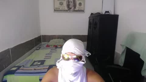 petty_boy777 online show from 05-01-26, 10:20