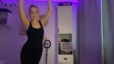 Katie online show from 10-16-25, 02:18