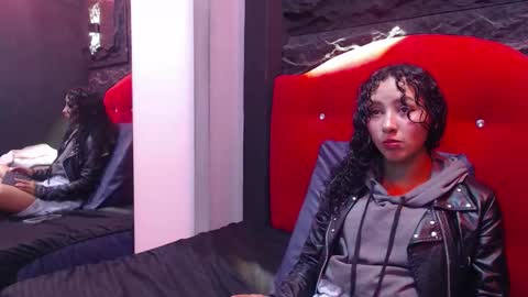 Moon  online show from 10-24-25, 01:29