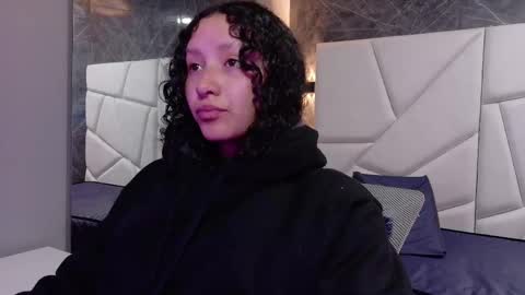 Moon  online show from 12-18-25, 11:27