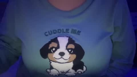 Snapshot of peular chatting on 01-07-26, 10:23 peular online show from 01-07-26, 10:23