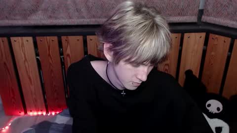 Snapshot of pexxide chatting on 03-04-26, 08:15 soren online show from 03-04-26, 08:15