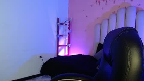 Peyton online show from 10-12-25, 03:27