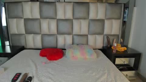 peyton_wat20 online show from 09-18-25, 05:09