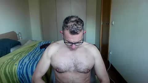 Snapshot of pg19clp4191zm chatting on 03-12-26, 03:51 Alex online show from 03-12-26, 03:51