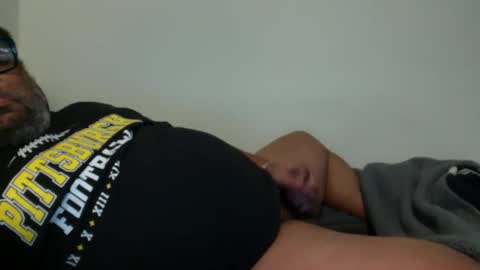 Snapshot of pgh1995 chatting on 02-15-25, 01:16 pgh1995 online show from 02-15-25, 01:16