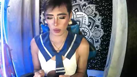 JOHN online show from 04-12-26, 05:23