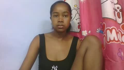 phania185885 online show from 04-19-26, 04:34