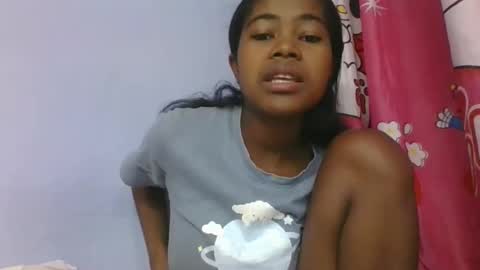 phania185885 online show from 05-06-26, 05:46