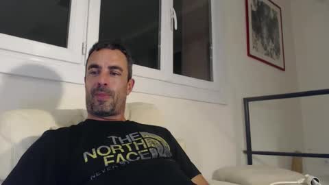 Snapshot of phantasie31 chatting on 09-19-25, 09:15 phantasie31 online show from 09-19-25, 09:15