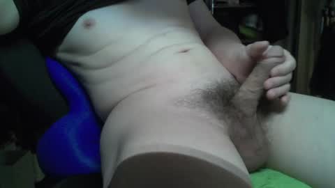 Snapshot of phantom_h chatting on 12-19-24, 03:52 phantom online show from 12-19-24, 03:52