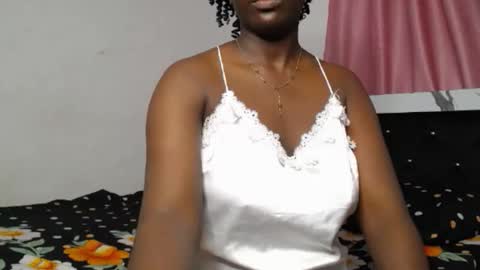 Snapshot of phat_pussylips chatting on 10-07-25, 02:09 tatiana online show from 10-07-25, 02:09