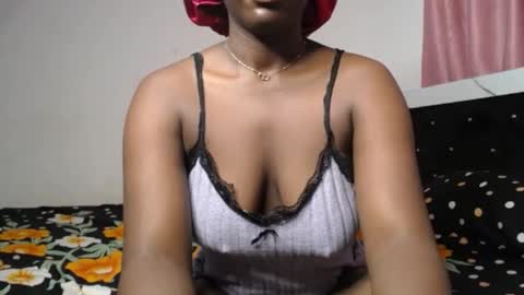 Snapshot of phat_pussylips chatting on 03-03-26, 01:23 tatiana online show from 03-03-26, 01:23