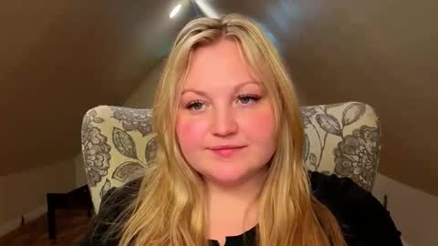 PhatAssBlond online show from 05-12-26, 09:23