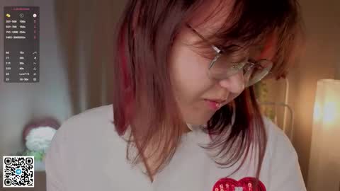 Snapshot of phebenogowski chatting on 12-02-25, 04:18 Jenny online show from 12-02-25, 04:18