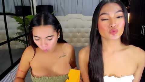 Snapshot of phenomenal_ivy chatting on 05-15-26, 08:27 phenomenal_ivy online show from 05-15-26, 08:27
