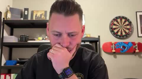 Snapshot of philboh94 chatting on 02-20-26, 09:04 Ben 1995 online show from 02-20-26, 09:04