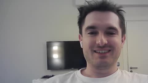 Snapshot of philborison chatting on 01-08-26, 05:10 PhilipBorison online show from 01-08-26, 05:10