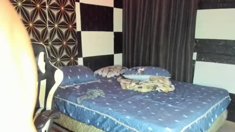 Snapshot of philhotbody chatting on 01-13-25, 02:42 AJ online show from 01-13-25, 02:42