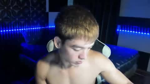 Snapshot of philhotbody chatting on 01-27-25, 09:34 AJ online show from 01-27-25, 09:34