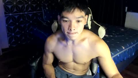 Snapshot of philhotbody chatting on 02-10-25, 12:39 AJ online show from 02-10-25, 12:39