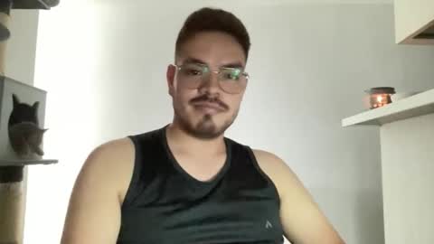 Snapshot of philip0411 chatting on 05-27-26, 03:53 philip0411 online show from 05-27-26, 03:53