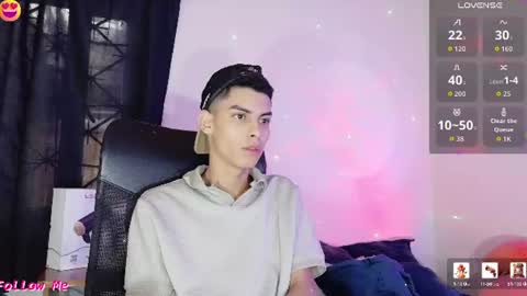 Snapshot of philips_jhon chatting on 06-12-26, 01:32 philips_jhon online show from 06-12-26, 01:32