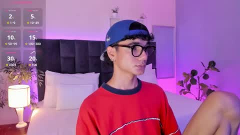 Snapshot of phillicious_ chatting on 11-14-25, 09:46 Phillip online show from 11-14-25, 09:46